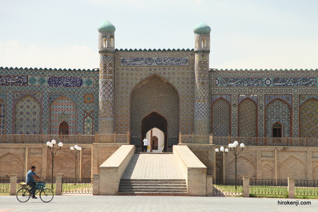 ウズベキスタン・古都 コーカン（コカン）の観光と街歩き